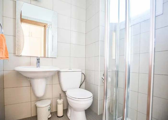 Mesogeios Me25 فيلة بروتاراس