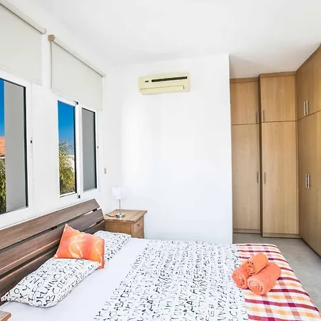 Mesogeios 25 Villa *