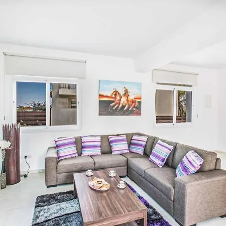 Mesogeios Me25 * Protaras